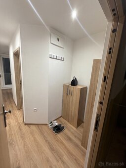 Na prenájom 1-izbový byt s dvoma balkónmi v centre Ružomberk - 8