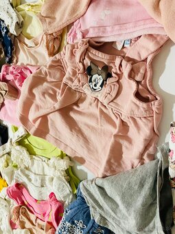 Na predaj balík dievčenského oblečenia vo veľkosti 68. - 8