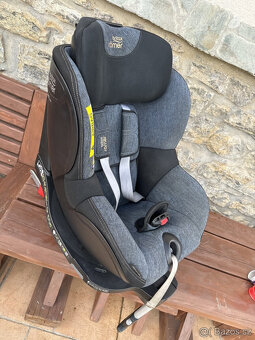 Britax Romer Dualfix M i-size vhodná pro děti 61-105cm do 18 - 8
