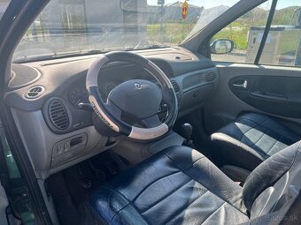 Renault Scenic - 8