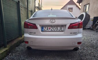 Lexus is250 - 8