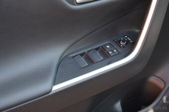 Toyota RAV4 2.5 Hybrid Selection AWD, 131kw - 8