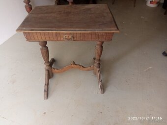 Starožitný nábytok - 8