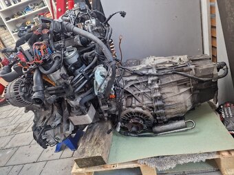 Rozpredam Audi A4 B7 2.0 TDi Multitronic - 8