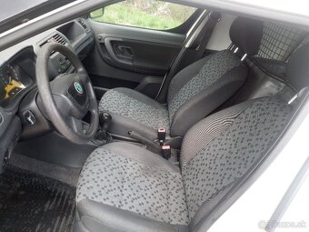 PREDAM SKODA PRAKTIK 1.2 12V ROOMSTER - 8