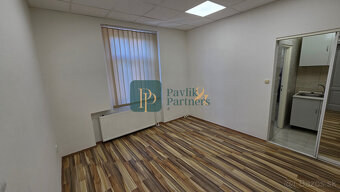 Prenájom rodinný dom, kancelárske priestory, Zobor, parkovan - 8