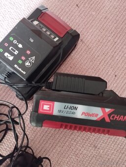 Kosačka Einhell plus baterie a nabíjačky,plne funkčna - 8