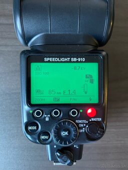 Blesk Nikon SB-910 - 8