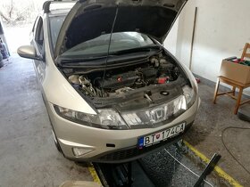 Honda Civic 1.8 Sport 2008  165.000km  6000 Eur - 8