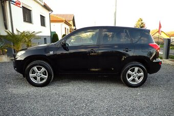 TOYOTA RAV4 2.2 D-4D 100kW- 4x4-UZAVIERKA-DIGIKLIMA-NOVA STK - 8