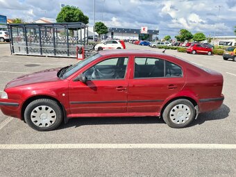 Škoda octavia 1.6 75kw Tour - 8