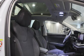 Škoda Octavia 4 Combi 2.0 TDI 110kW DSG automat panorama - 8