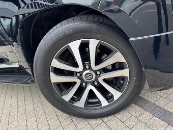 TOYOTA LAND CRUISER 200 - 8