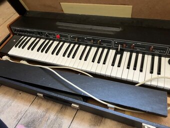 zosilňovač a klávesy, piano VERMONA - 8