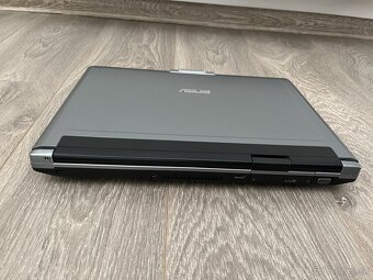 Asus F5GL - 8
