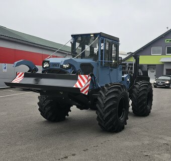 Predám Lesný traktor, nie LKT - 8