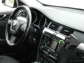 Škoda Superb Combi 2.0 TDI CR DSG - 8