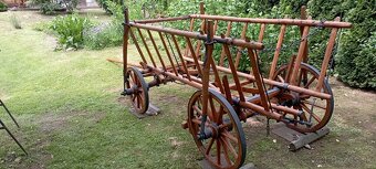Starý drevený konský voz - rebriňak III - 8