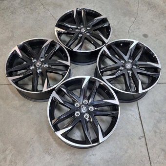 Toyota disky 5x114,3 R19 7,5J ET50 - 8
