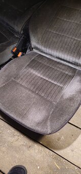 Sedačky + tapacíre jetta mk2 - 8