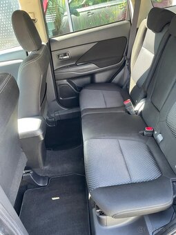 Mitsubishi Outlander 2.2 DI-D Intense+ - 8