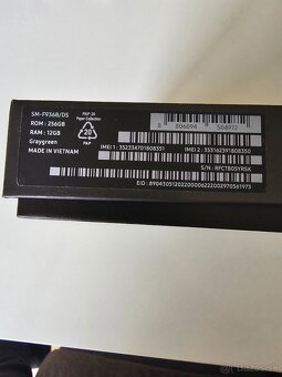Predám na diely Samsung galaxy Z Fold4 - 8