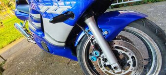 Yamaha R6 - 8