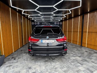 BMW X5 xDrive40d A/T - 8