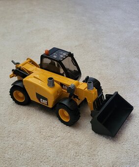 Bruder teleskopicky manipulator CAT Caterpillar - 8