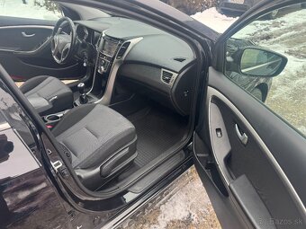 Predám Hyundai i30 1.4 i len 113000 km rv:  2014/7 - 8