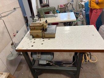 Jednoihlový šicí stroj a 5- nitný  overlock Textima - 8