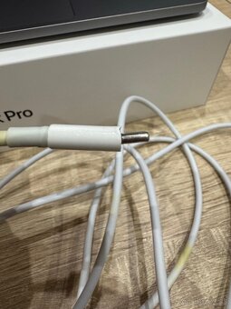 Apple MacBook Pro 13\" 2019, touch bar - 8