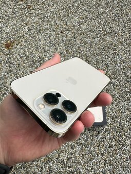 iPhone 13 pro max - baterie 100% - 8