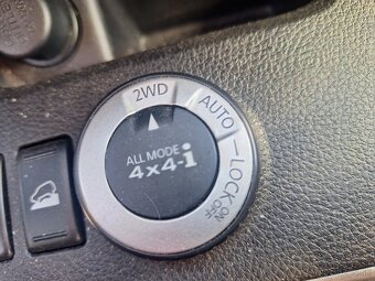 NISSAN X TRAIL 2,2 DIESEL 110KW ROK 2009 4X4 - 8