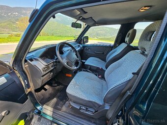 Mitsubishi Pajero 2.5 - 8