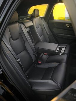 Volvo XC60 B4 R-Design A/T (odpočet DPH) - 8