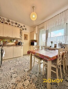 3 izbový byt s balkónom obklopený zeleňou - 8