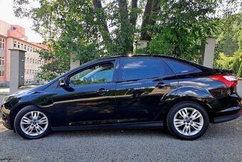 Predám FORD FOCUS sedan - 8