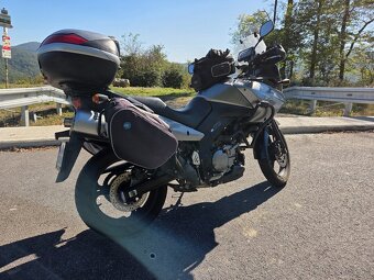 Suzuki V-Strom DL650 - 8