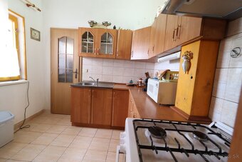 Ponúkam na predaj rodinný dom - Bátovce - 8