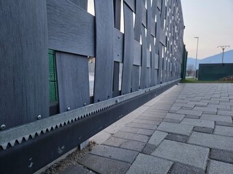 samonosná posuvná brána a bránička - 8