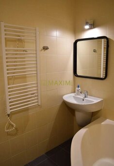 Veľkopriestranný 3-izbový byt na ulici Jána Smreka v Devínsk - 8