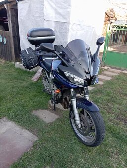 YAMAHA FAZER 600 - 8