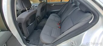 Predám mercedes C200 cdi - 8