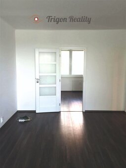3 izbový rekonštruovaný byt pri centre - Komárno - 8