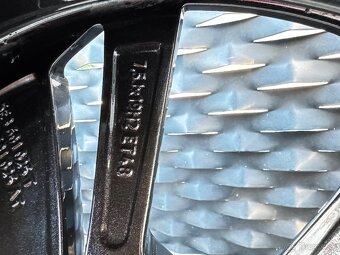 R19 Skoda Octavia RS nové elektróny komplet letná sada - 8