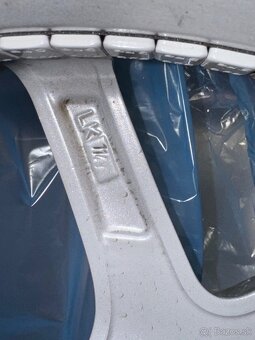 Borbet Y 7,5x17 5x114.3 ET40 + Continental TS850P - 8