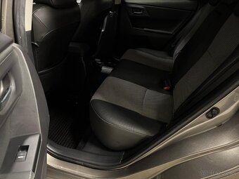 Toyota Auris combi 1,6 97kW 85000km slovák Full LED - 8