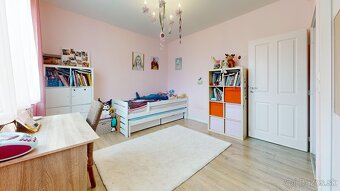 Na predaj priestranný rodinný dom v Slovenskej Novej Vsi - 8