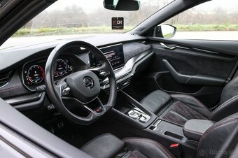 Škoda Octavia Combi 2.0 TDI RS DSG - 8